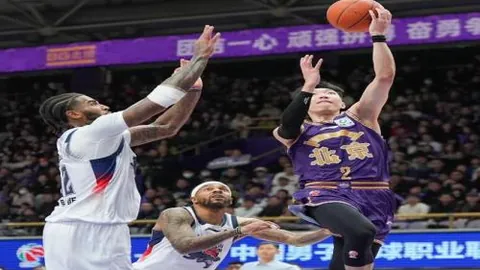 斯图加特遭勒沃库森逆转，连丢三球败北